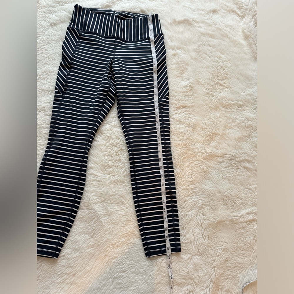 Athleta crop leggings - Picture 3 of 11
